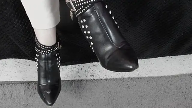  Jade 16 online show from 10-27-25, 11:47