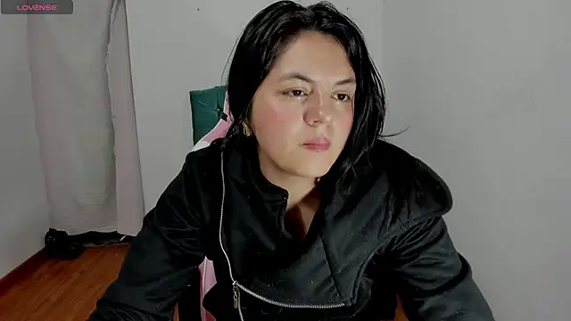 Snapshot of Anal_Milky_Momma chatting on 03-18-25, 01:21 Anal Milky Momma online show from 03-18-25, 01:21