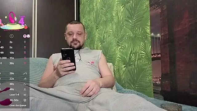 Snapshot of DanielOhCool chatting on 02-04-26, 06:19 DanielOhCool online show from 02-04-26, 06:19