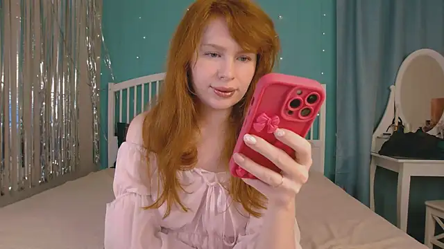 Snapshot of GingerArin chatting on 06-25-26, 10:09 GingerArin online show from 06-25-26, 10:09