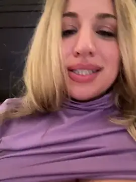 Snapshot of miamellycious chatting on 01-30-25, 01:33 miamellycious online show from 01-30-25, 01:33