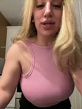 Snapshot of miamellycious chatting on 01-30-25, 11:11 miamellycious online show from 01-30-25, 11:11