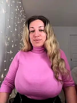 Snapshot of miamellycious chatting on 09-27-25, 12:32 miamellycious online show from 09-27-25, 12:32