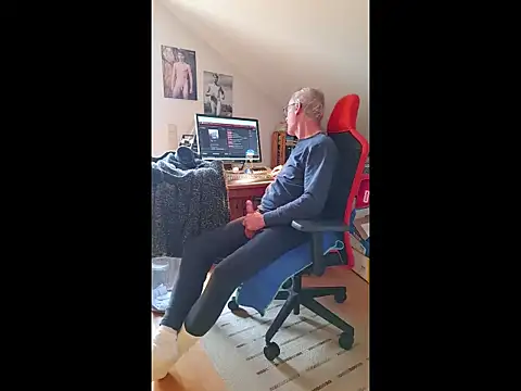 Snapshot of BerndisCam chatting on 01-12-26, 11:59 BerndisCam online show from 01-12-26, 11:59