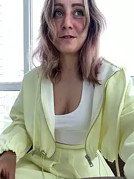 Snapshot of Puzdosia chatting on 04-25-26, 07:00 Puzdosia online show from 04-25-26, 07:00