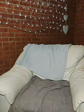 Lilybanx online show from 05-02-26, 04:17