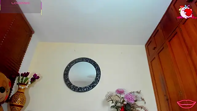 NicoleSantana online show from 05-14-26, 10:16