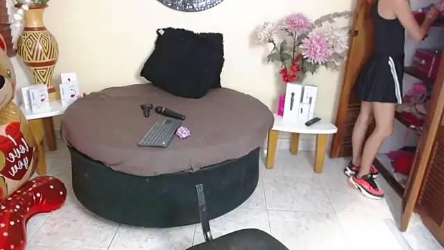 NicoleSantana online show from 05-27-26, 10:18