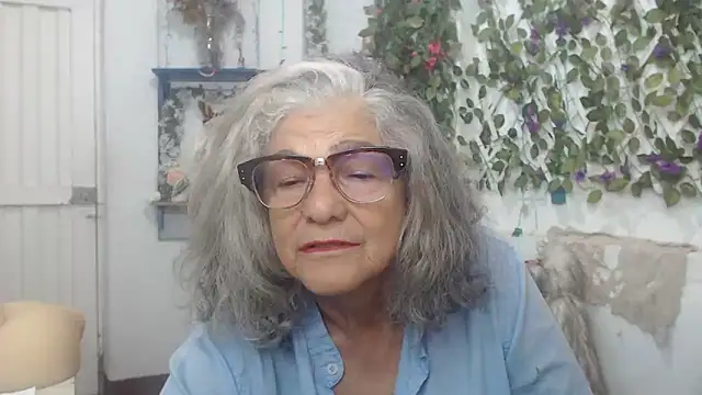 FunnyGrandma online show from 12-04-24, 02:31