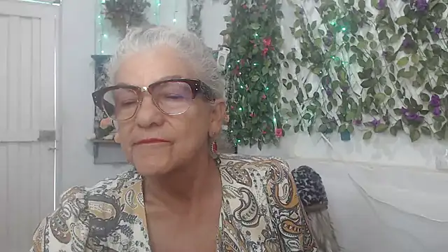 FunnyGrandma online show from 12-07-24, 04:36