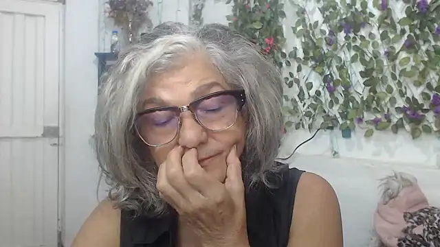 FunnyGrandma online show from 12-08-24, 03:10