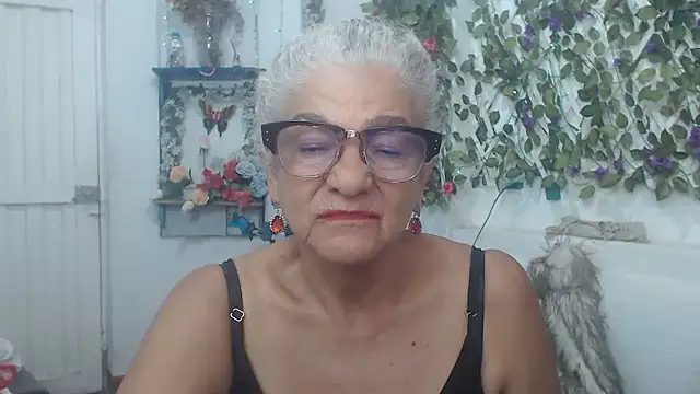 FunnyGrandma online show from 12-22-24, 12:50