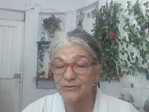 FunnyGrandma online show from 02-02-25, 03:54