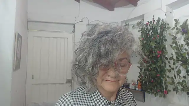 FunnyGrandma online show from 02-19-25, 01:29