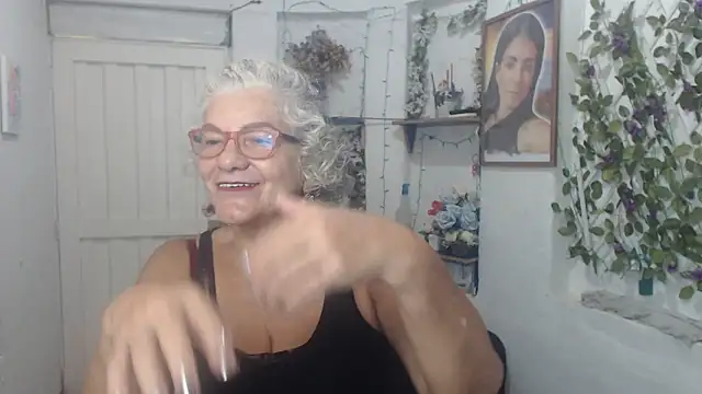 FunnyGrandma online show from 10-05-25, 10:51