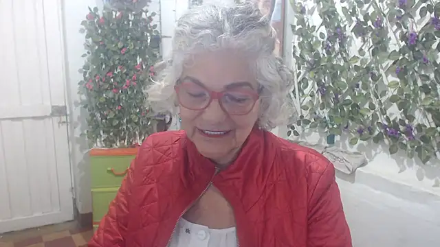 FunnyGrandma online show from 11-06-25, 11:59