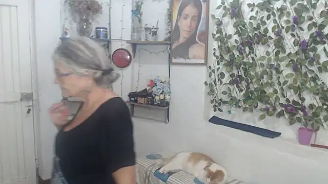 FunnyGrandma online show from 03-07-26, 12:18