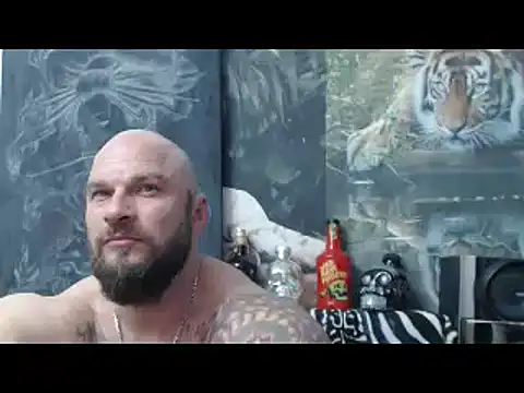 Snapshot of viking_30 chatting on 04-18-26, 07:07 viking 30 online show from 04-18-26, 07:07