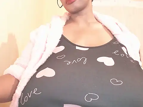 MissTits online show from 04-28-26, 08:36