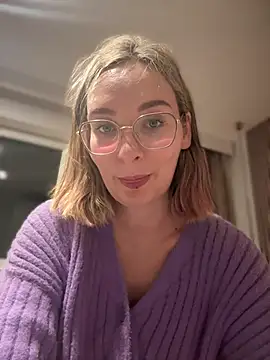 The Snowwhitee online show from 12-28-24, 05:57