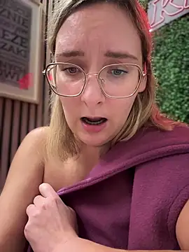 The Snowwhitee online show from 03-12-25, 10:17