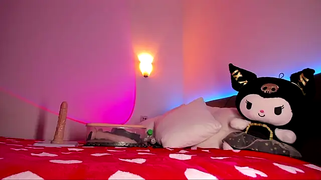 Snapshot of LizaLoveness chatting on 02-07-25, 01:47 LizaLoveness online show from 02-07-25, 01:47