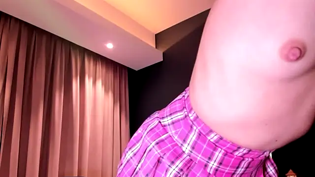 Snapshot of LizaLoveness chatting on 02-25-26, 11:03 LizaLoveness online show from 02-25-26, 11:03