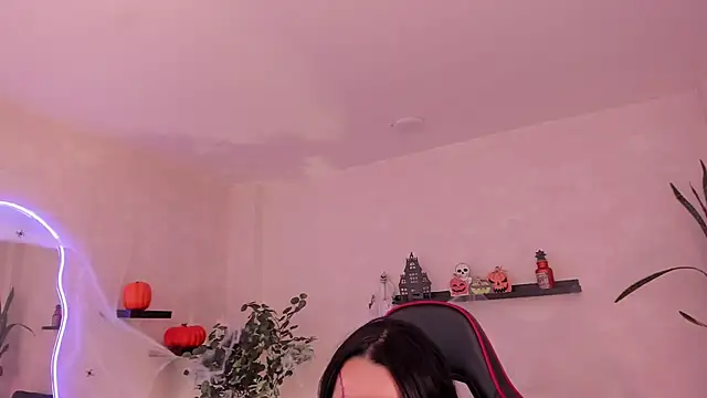 EmmyEvans1 online show from 10-02-25, 07:43