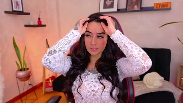 EmmyEvans1 online show from 02-17-26, 07:42