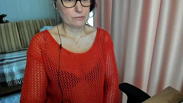 lauraoven online show from 03-03-26, 07:14