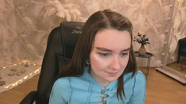 Snapshot of CloudGrace chatting on 02-07-26, 06:22 CloudGrace online show from 02-07-26, 06:22