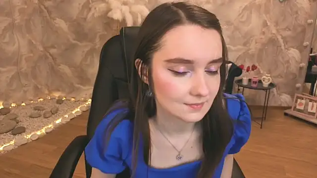 Snapshot of CloudGrace chatting on 02-12-26, 03:23 CloudGrace online show from 02-12-26, 03:23