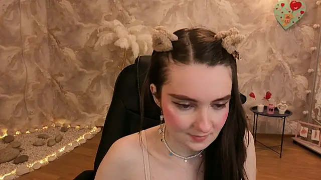 Snapshot of CloudGrace chatting on 02-17-26, 03:14 CloudGrace online show from 02-17-26, 03:14