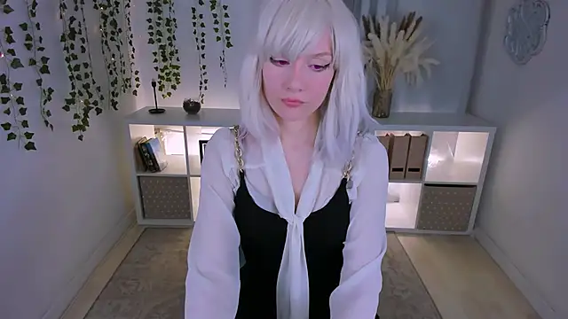 Snapshot of Bat_Laughing chatting on 01-19-25, 10:49 Bat Laughing online show from 01-19-25, 10:49