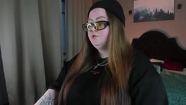 EMMA  CONNOR online show from 01-23-25, 07:11