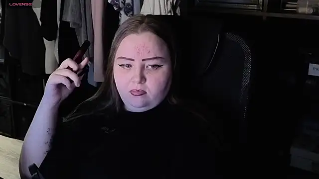 EMMA  CONNOR online show from 11-21-25, 12:43