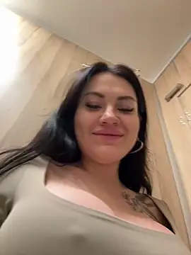 Snapshot of Wet__Bunny chatting on 03-10-25, 09:43 Wet Bunny online show from 03-10-25, 09:43