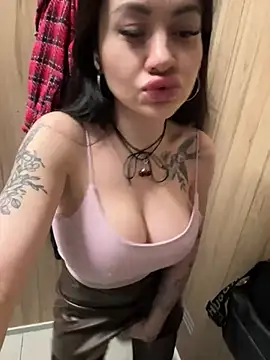 Snapshot of Wet__Bunny chatting on 03-16-25, 09:38 Wet Bunny online show from 03-16-25, 09:38