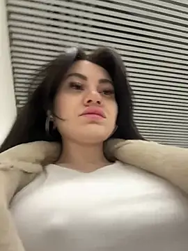 Snapshot of Wet__Bunny chatting on 03-17-25, 09:44 Wet Bunny online show from 03-17-25, 09:44