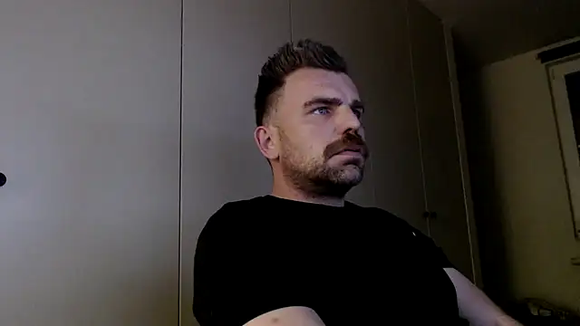 Snapshot of mrbigballs chatting on 04-29-26, 08:04 mrbigballs online show from 04-29-26, 08:04