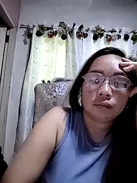 asianwet4u online show from 12-18-25, 01:22