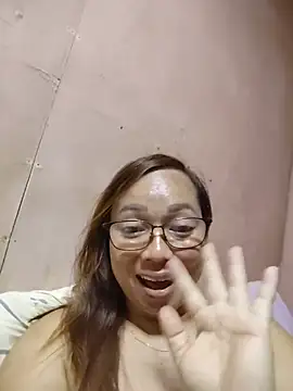 Snapshot of asianwet4u chatting on 06-14-26, 04:42 asianwet4u online show from 06-14-26, 04:42