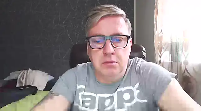 Snapshot of RobertStripX chatting on 02-03-25, 09:19 RobertStripX online show from 02-03-25, 09:19