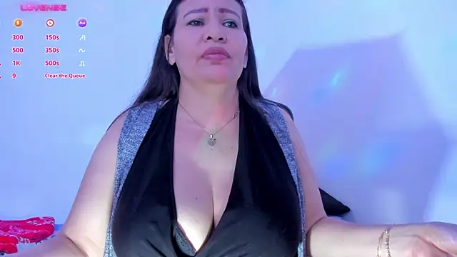 esmeralda milf online show from 12-03-24, 11:24