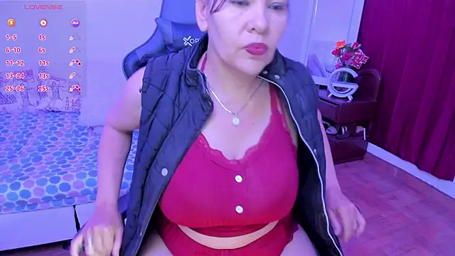 esmeralda milf online show from 09-11-25, 06:41
