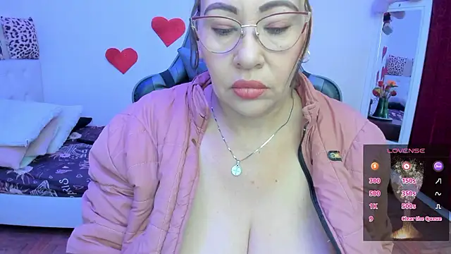 esmeralda milf online show from 02-23-26, 01:52