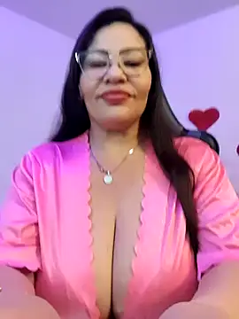 esmeralda milf online show from 02-27-26, 08:09