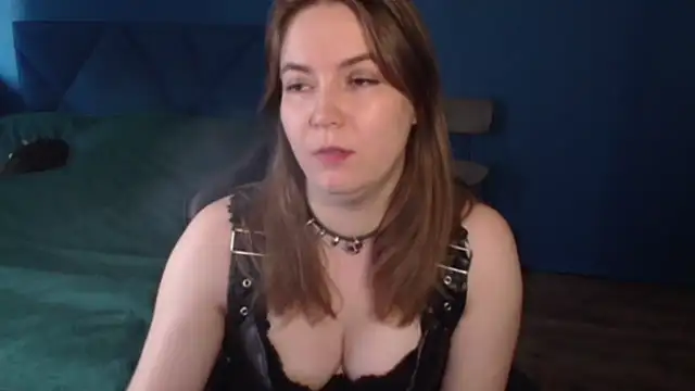 Snapshot of AlessaBlackMoon chatting on 06-19-26, 12:42 AlessaBlackMoon online show from 06-19-26, 12:42