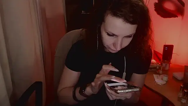 JohansonKatie online show from 01-12-25, 04:29