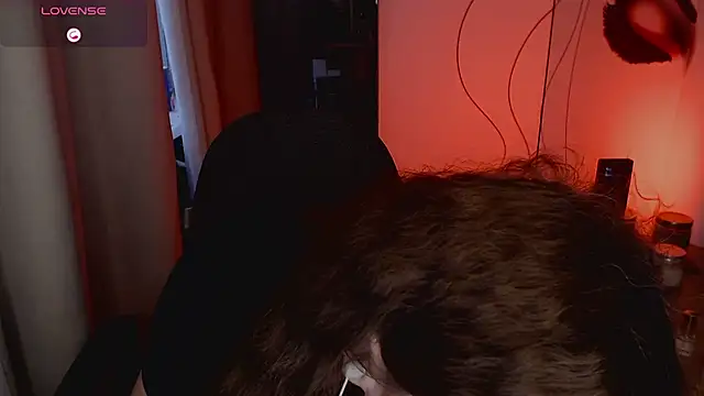 Snapshot of JohansonKatie chatting on 02-06-25, 06:18 JohansonKatie online show from 02-06-25, 06:18